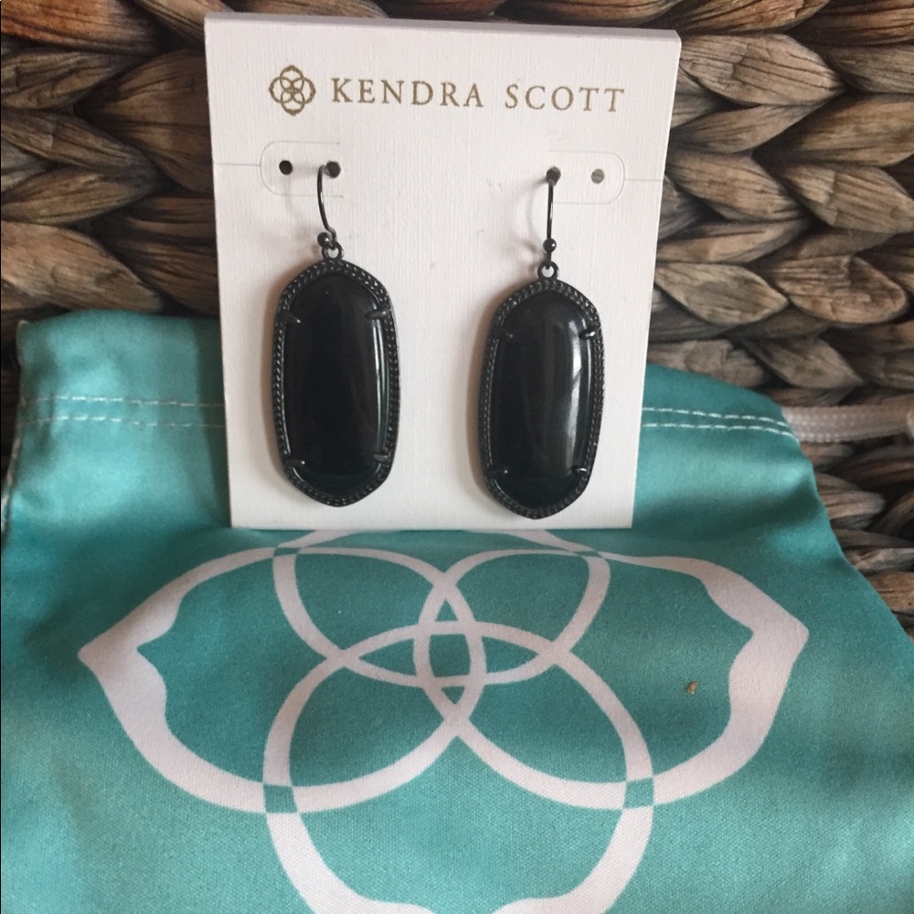Kendra Scott Elle Earrings